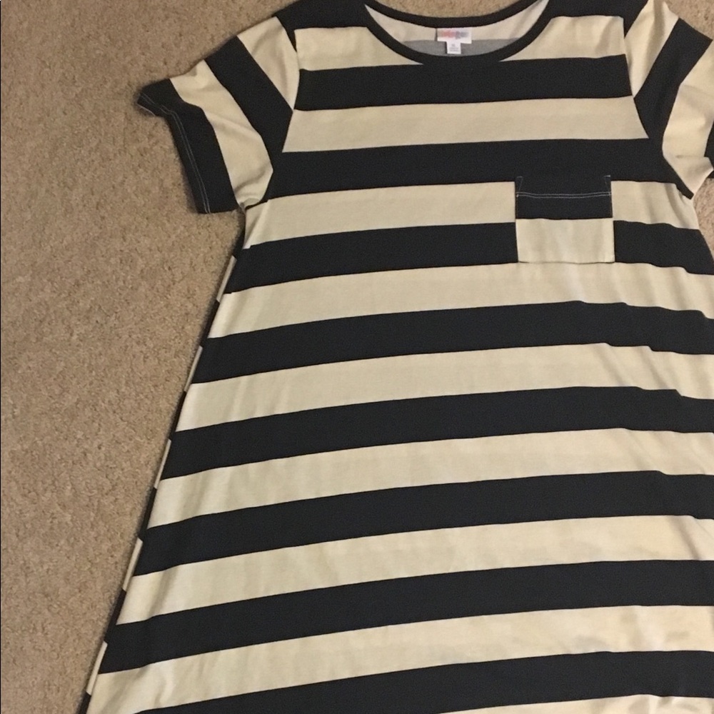 Black and cream striped high-low dress!